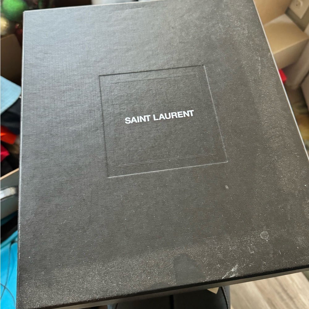Display / Shoe Boxes